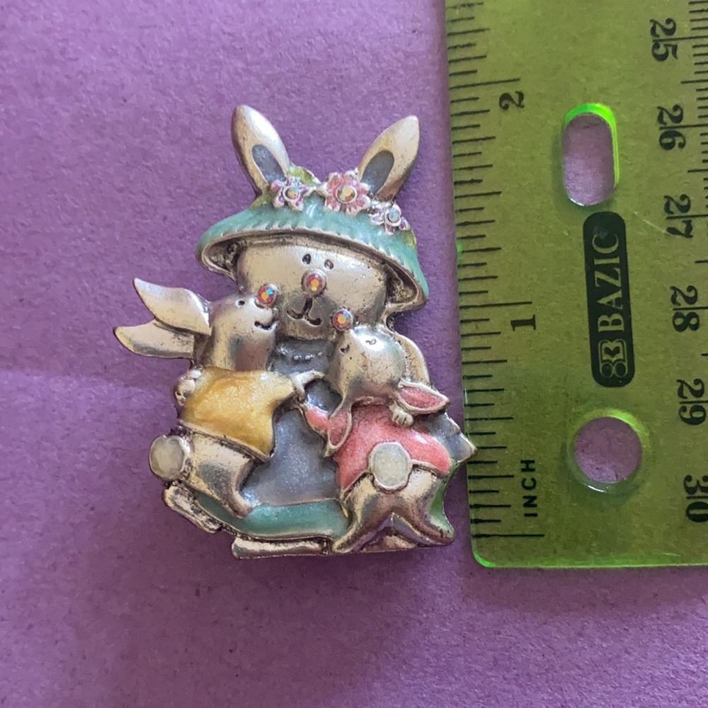 Animal brooch
